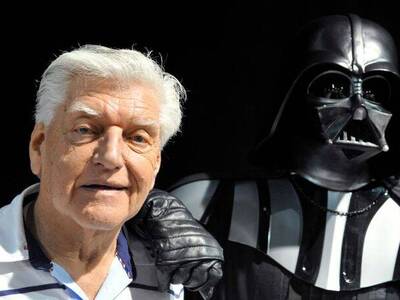 "Έσβησε" ο Νταρθ Βέιντερ του &...