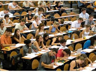 Μια φοιτήτρια γράφει: Εξετάσεις από την ανάποδη...