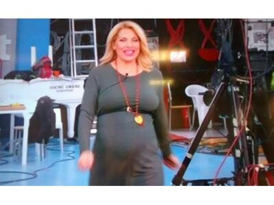 Η Ελένη Μενεγάκη πιο έγκυος από ποτέ - ΦΩΤΟ 
