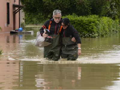 Ιταλία: Παραμένει στο κόκκινο λόγω πλημμ...