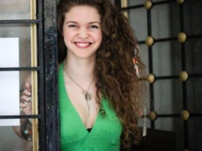 Που θα παει για...καφέ η Λίλα Μπακλέση μ...