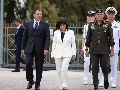 Στο Κίεβο η Κατερίνα Σακελλαροπούλου - Θ...