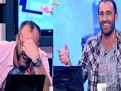 ΤΟ ΓΕΛΙΟ ΤΗΣ ΧΡΟΝΙΑΣ! Δείτε το No1 video...