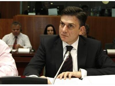 Κλίμα διάλυσης στο ΠΑΣΟΚ - Μωραϊτης και ...