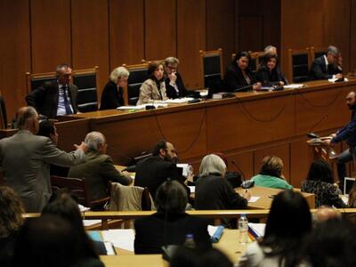 Πανδαιμόνιο στη δίκη της Χρυσής Αυγής! Α...