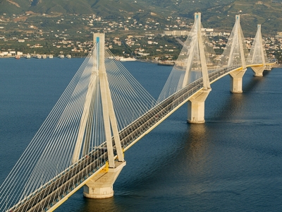 Γέφυρα Ρίο- Αντίρριο: "Στροφή"...