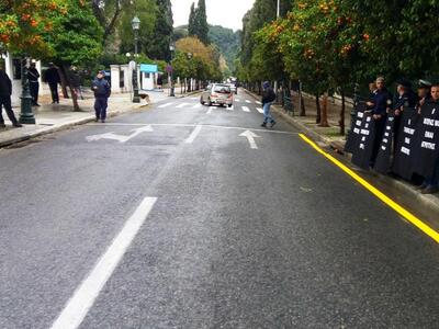 Πρώτη φορά! Απαγορεύθηκε η διέλευση πεζώ...