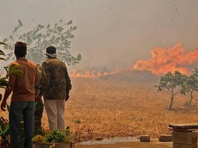 Παρέμβαση για τις πυρκαγιές από ΠΑΣΟΚ και ΚΚΕ