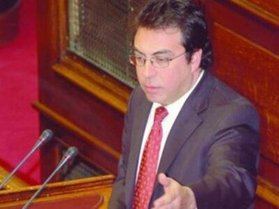 "Η Τρόικα παραβιάζει διεθνείς συμβά...