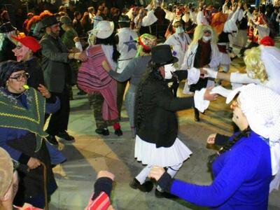 Αποκριάτικο ξεφάντωμα την Παρασκευή μετά...