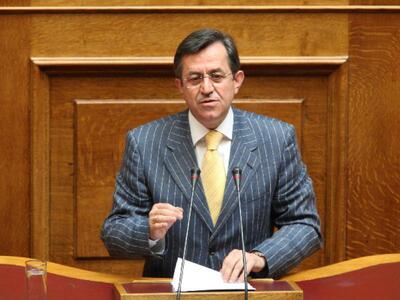  Ν. Νικολόπουλος: «Κεραυνός εν…αιθρία, τ...