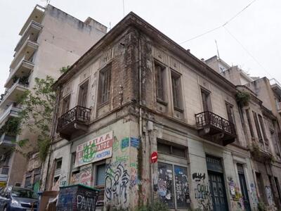 Παλιό δίπατο οίκημα στο κέντρο της Πάτρα...