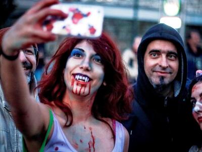 Τα ζόμπι βγήκαν στους δρόμους της Αθήνας...