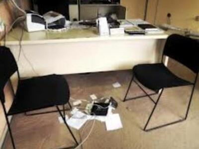 Κεφαλονιά: Εισέβαλαν στα γραφεία των υπα...