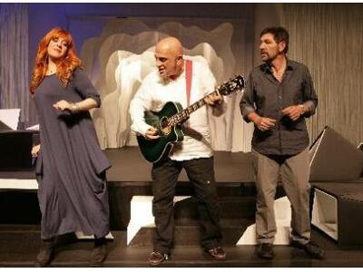 Γέμισε ασφυκτικά χθες βράδυ το Πάνθεον τ...