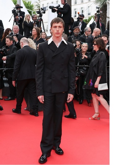 Χάρις Ντίκινσον με Prada