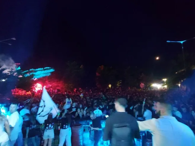 ΔΕΙΤΕ ΦΩΤΟ ΚΑΙ ΒΙΝΤΕΟ: Πάρτι στο Πανεπιστήμιο με 8000 άτομα