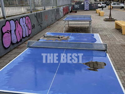 Κατέστρεψαν τραπέζια πινγκ - πονγκ σε σχ...