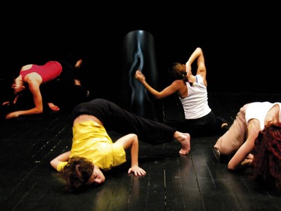 Αυλαία για το Φεστιβάλ Πάτρας με χοροθέα...