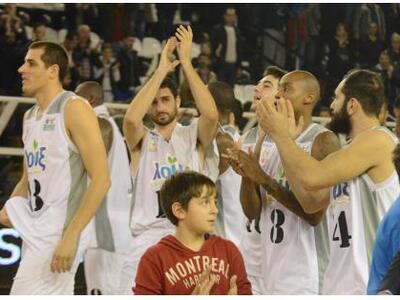 Με σημαντικές νίκες συνέχισαν την πορεία...