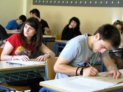 Η ΟΛΜΕ απειλεί  να τινάξει στον αέρα τις...