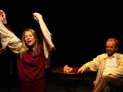 Δείτε Φωτό από την πρεμιέρα της παράστασ...