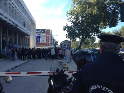 Πάτρα: Διαμαρτυρία στη ΔΕΗ και "εισ...