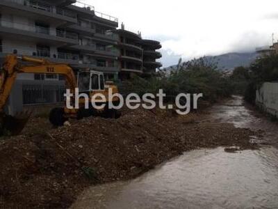 Πάτρα-Αγυιά: Κλαδιά και άλλα φερτά υλικά...