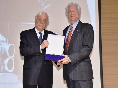 Ο Πρόεδρος της Δημοκρατίας κύριος Προκόπ...