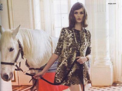 Απίστευτο λάθος στο Photoshop με μοντέλο...