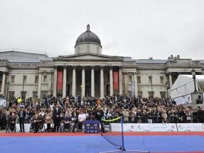 Δίνει 160 χιλιάδες λίρες για να παίξει τ...