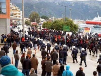 Ηγουμενίτσα: Πέτρες από τους λαθρομετανά...