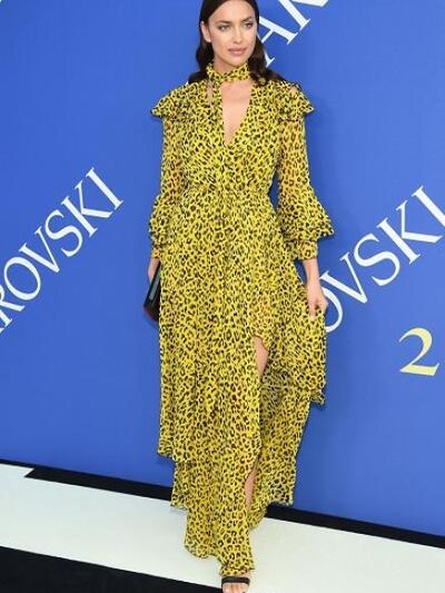 ΙΡΙΝΑ ΣΑΙΚ ΜΕ DVF