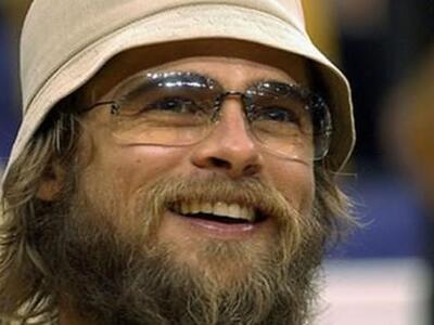 Μούσια - γένια: Αξυρισιά, άποψη ή ο &quo...