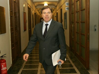 Διαψεύδει τον Guardian ο Πεταλωτής για τ...