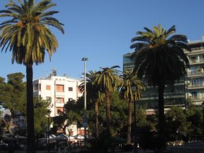 Πάτρα: Αντιεξουσιαστές επιτέθηκαν σε αστ...