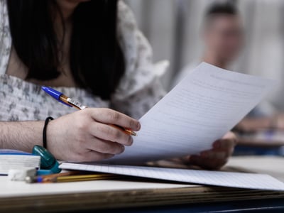 Πανελλήνιες: Ανακοινώθηκαν οι συντελεστέ...