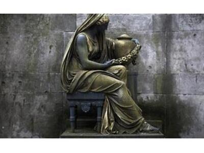 Και όμως, έφτιαξαν κοιμητήριο μόνο για...λεσβίες