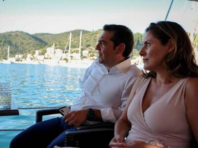 Ο Αλέξης Τσίπρας "ποστάρει" τη...