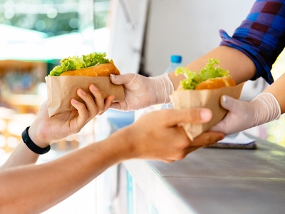 Ο Δήμος Πατρέων προκηρύσσει τρεις καντίν...