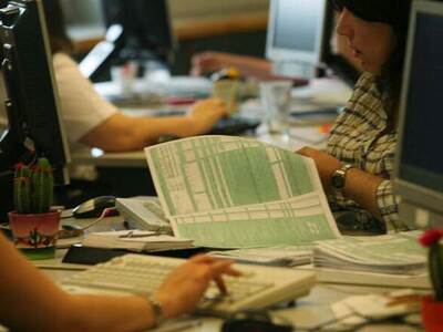 Εκπνέει σήμερα η προθεσμία για τις χωρισ...