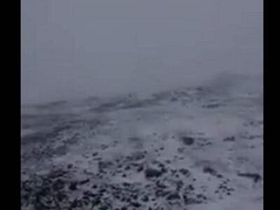 Έπεσαν τα πρώτα χιόνια για το φετινό χει...