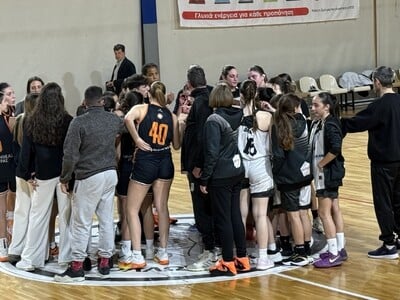 Οι κορασίδες του Προμηθέα νίκησαν τον Απ...