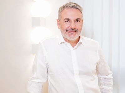 Met Cosmetic και My Laser Clinic: Κάνουν...