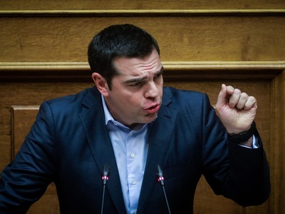 Τσίπρας για αναθεώρηση: Λαϊκό δημοψήφισμ...