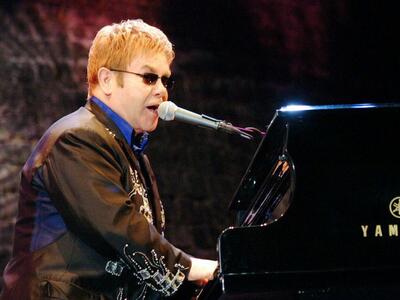 Προσφεύγει στην δικαιοσύνη ο Έλτον Τζον ...