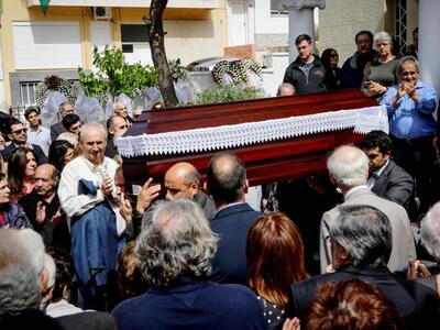 Πλήθος κόσμου στην κηδεία του καπετάν Ερ...