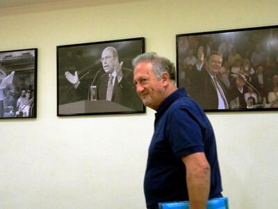 Σκανδαλίδης: Ο Παπανδρέου αφού διέσπασε ...