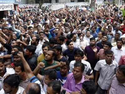 Μπαγκλαντές: Χιλιάδες προσευχήθηκαν όλοι...