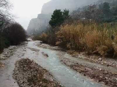 Αχαΐα: Παρασύρθηκε ΙΧ στον Βουραϊκό - Απ...